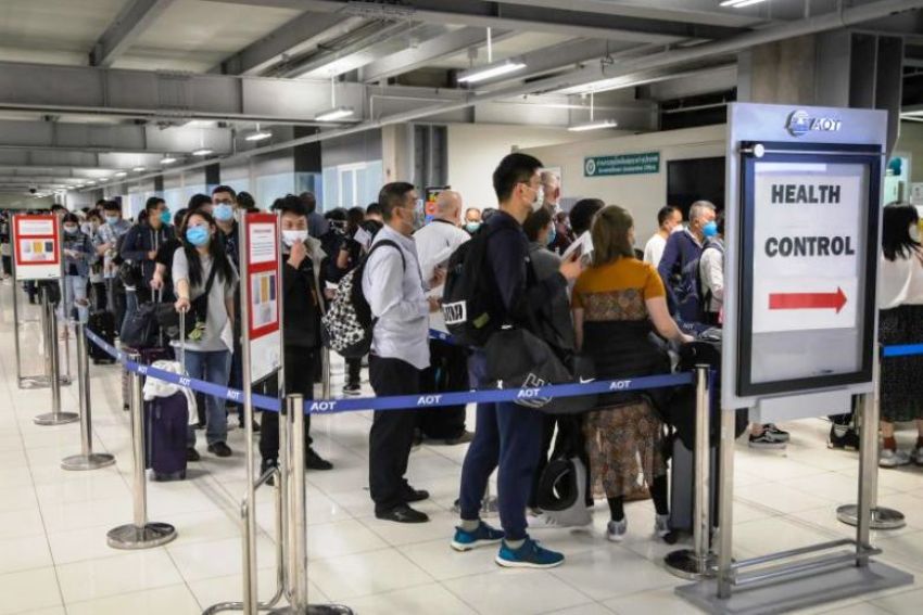 foreigners, thailand, quarantine, entering thailand