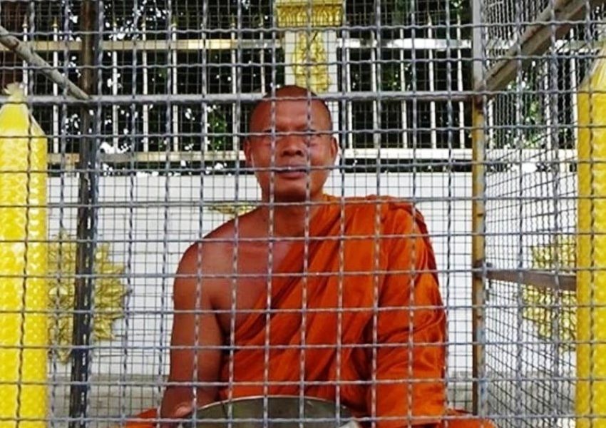 Temple Monk, Thailand, Cage, Punishmnet, Loud Sermons, Thailand