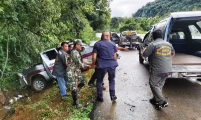 Police Officers Hospitalized after Crashing Pickup in Northern Thailand