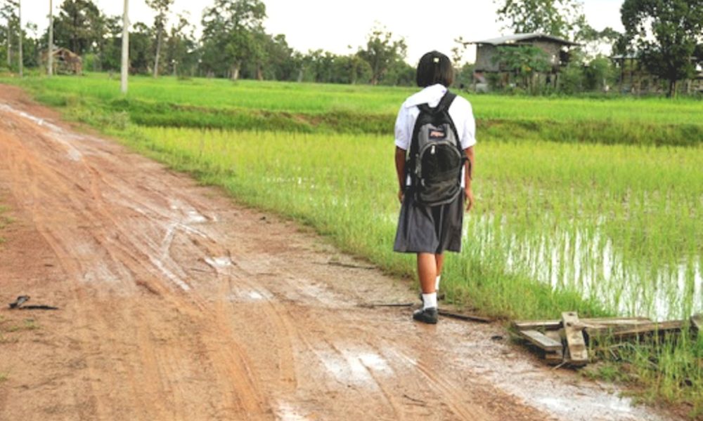 170,000 Students in Thailand on the Verge of Dropping Out