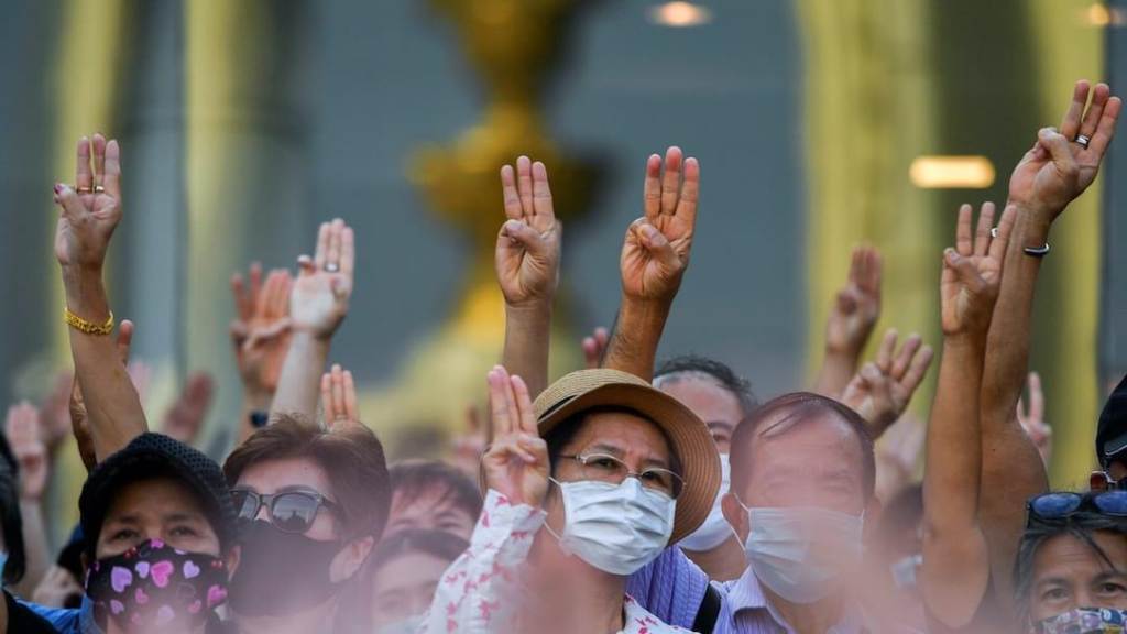 Royal Thai Police Order Probe into Thai Media Coverage of Protest