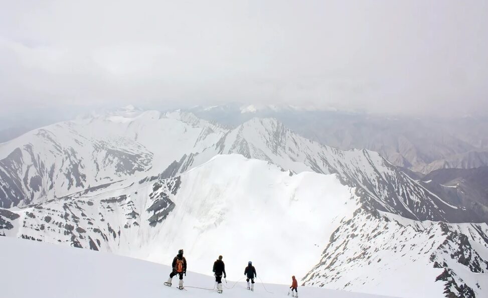 trek ,himilayas, summit