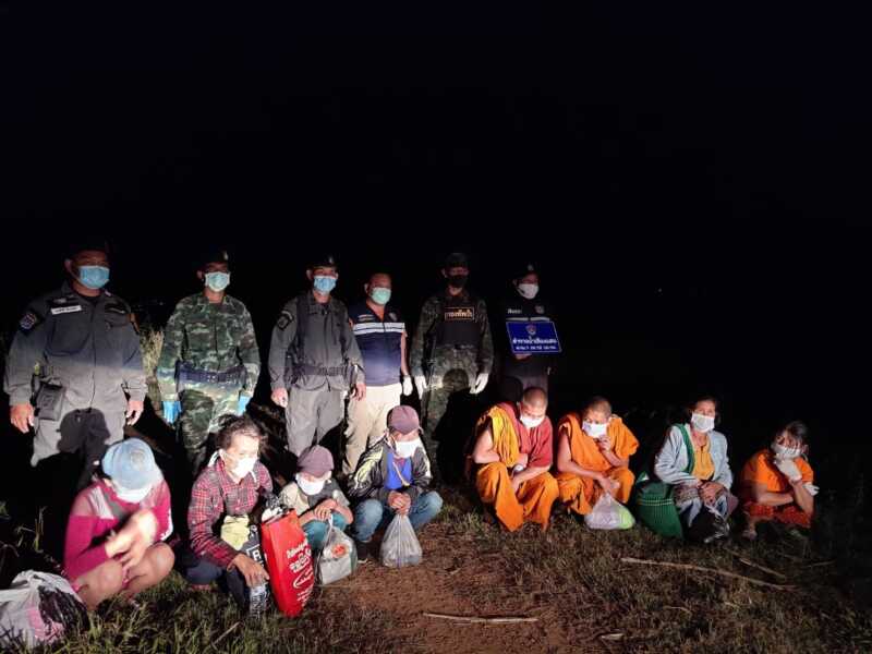 Myanmar Nationals Intercepted Crossing into Chiang Rai by Thai Army