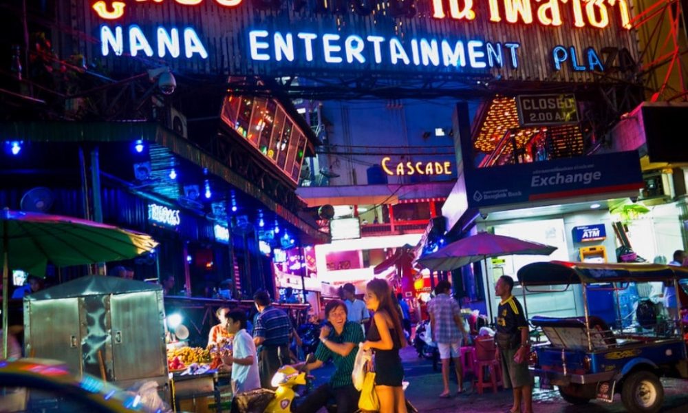 Bangkok Governor Orders Almost 200 Entertainment Venues Closed