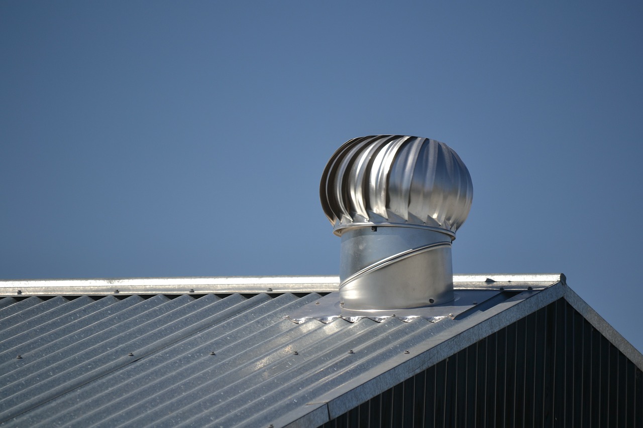 Why its Important to Use Underlayment Under a Metal Roof