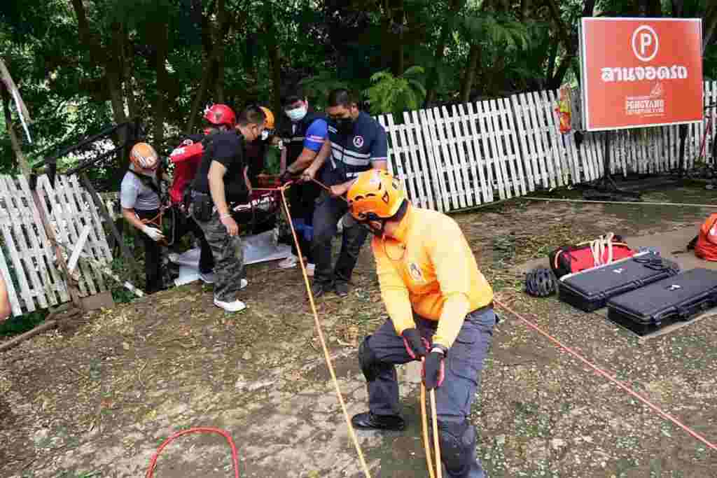 bicycle, Cyclist Plunges 30 Meters to his Death in Northern Thailand