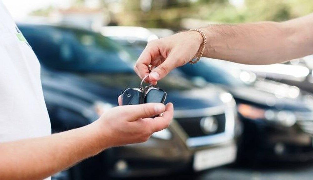 Loan, Lease or Hire - Which Option to Choose if You Need a Car?