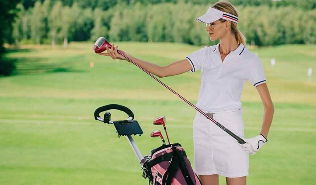 Top 6 Petite Womens Golf Clubs of 2021