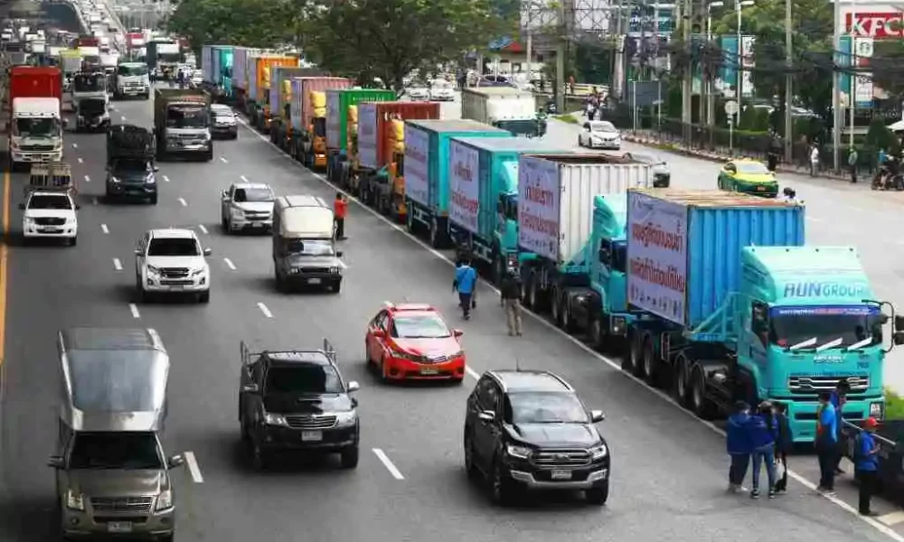 Truckers-Thailand-diesel