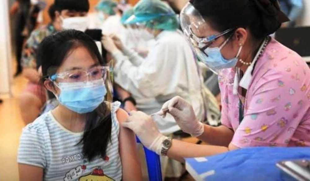 Pfizer, vaccine-thailand-students