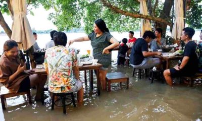 Thai Restaurant-YouTube-Thailand-floodwaters