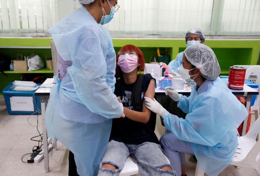 thailand-pfizer-students-vaccine