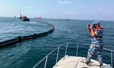 Navy Fights to Stop 50,000 Liter Oil Slick from Hitting Koh Samet