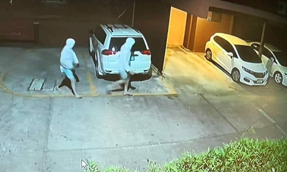 Police Seek Arrest Warrants for 2 Canadians Wanted for Murder
