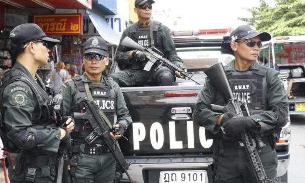 30 Police Raid Room Using Stun Grenades to Capture Cop Killers