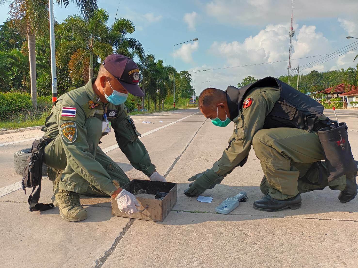 Police Find 8 Live Bombs after Teenagers Set-off Explosion