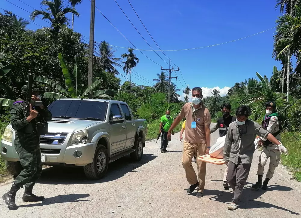 Two Policemen Killed in Roadside Bomb Attack in Southern Thailand