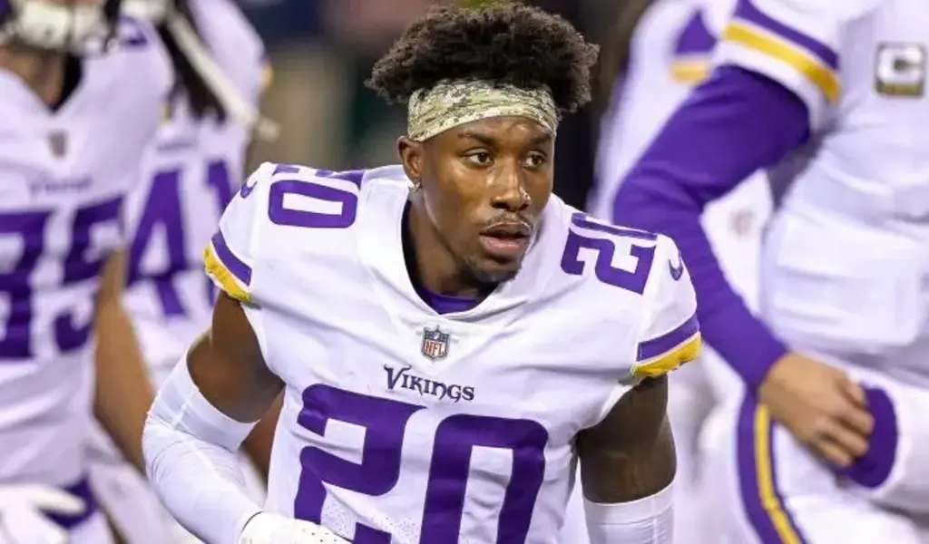 Former Vikings CB Jeff Gladney Dies At Age 25 In A Car Accident