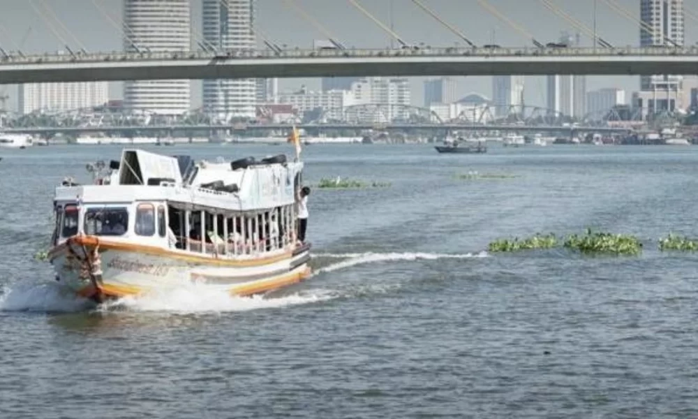 Bangkok And Suburbs Flood Warnings For Chao Phraya Riverside Residents