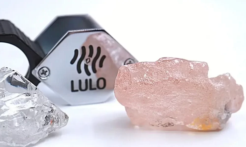 Lulo Rose A Largest Pink Diamond In 300 Years Found In Angola