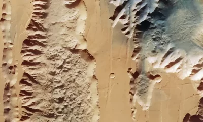 Two great chasms in Mars' Valles Marineris canyon. Credit: ESA / DLR / FU Berlin CC BY-SA 3.0 IGO