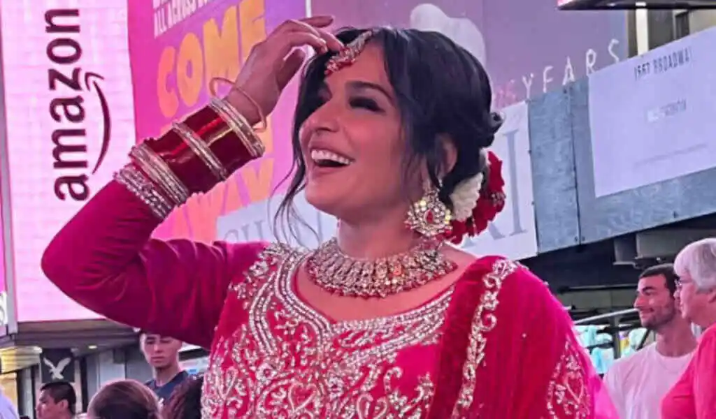 Meera Organizes Show in New York to Raise Funds For Flood Victims