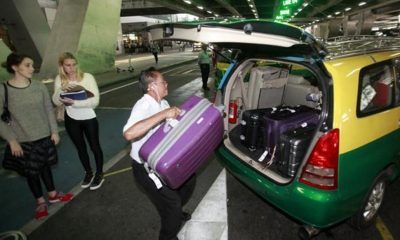 Taxi Drivers Threaten to Cut Service at Suvarnabhumi Airport