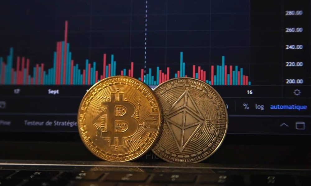 Differences and Similarities of Bitcoin and Ethereum