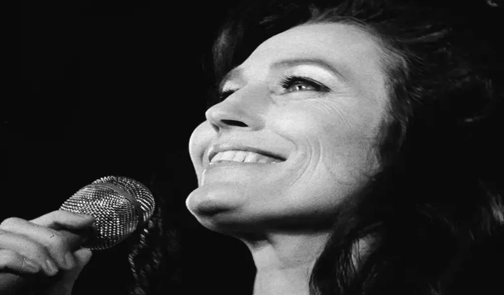 Loretta Lynn, A Music Legend 90 Years Old, Has Passed Away