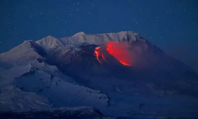 Hawaii's Mauna Loa Volcano Explodes For The First Time Since 1984