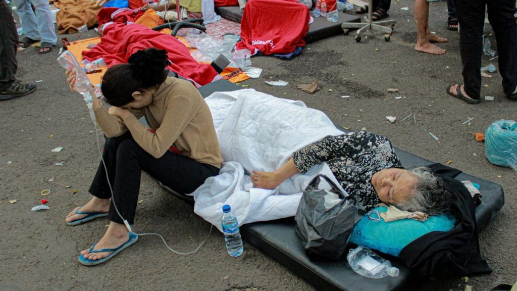 Earthquake Death Toll in Indonesia Jumps to 268