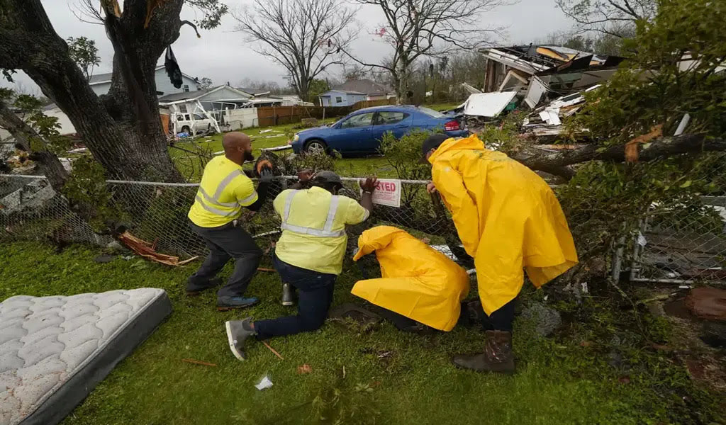 Southern Tornadoes Spawned By U.S. Storm Kills 3 in Louisiana