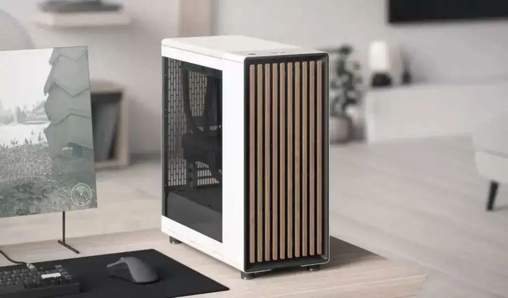 Fractal Design PC Case: Partly Wood