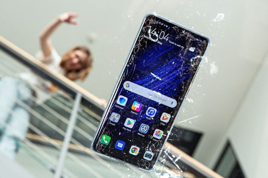 protecting your mobile phone from damage