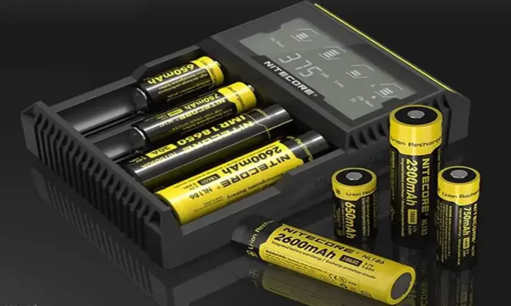 The Smart and Universal Battery Charger: What's the Difference?