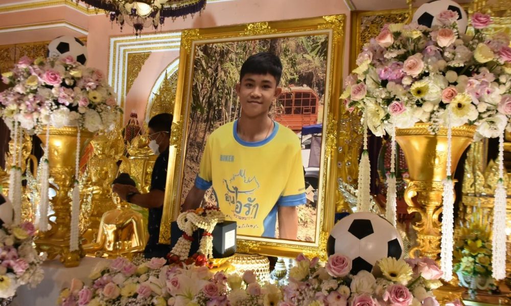 Family and Friends Bid Farrell to Wild Boars Footballer "Dom" in Chiang Rai