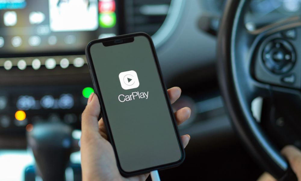 How To Use Apple CarPlay