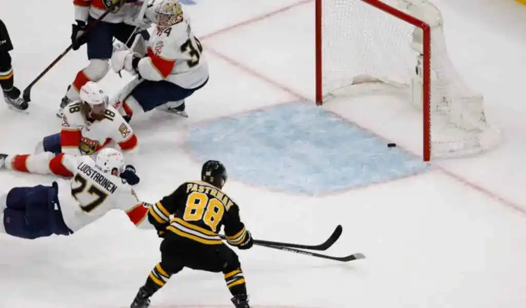 Bruins Beat Panthers 3-1 In Game 1 Thanks To David Pastrnak