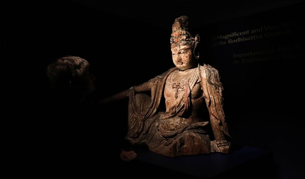 Rare Chinese Buddha Statue from the 12th-13th Century Expected to Fetch €1 Million at Paris Auction