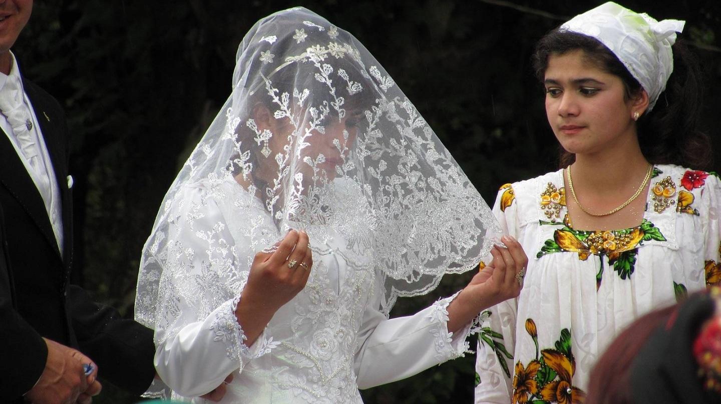 Women Choosing Polygamous Marriages in Tajikistan