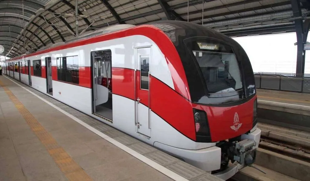 Bangkok's 20-baht Electric Train Program Raises Ridership on Critical Lines by 30%