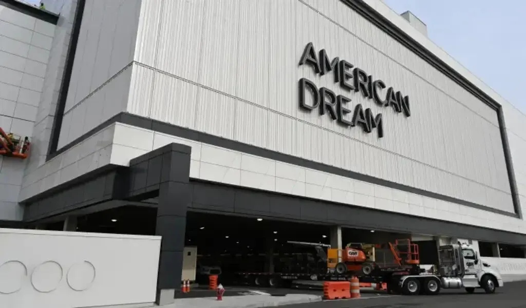 NJ's American Dream Mall Evacuated On Black Friday Due To Bomb Threat.