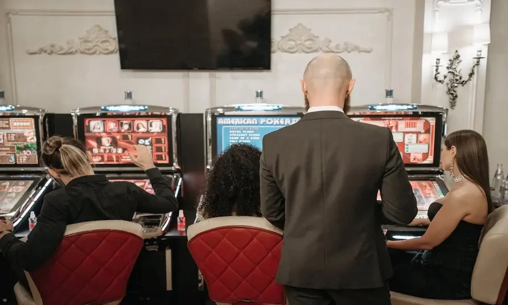 Odds and Ends: How Slot Machines Keep You Spinning for That Elusive Jackpot
