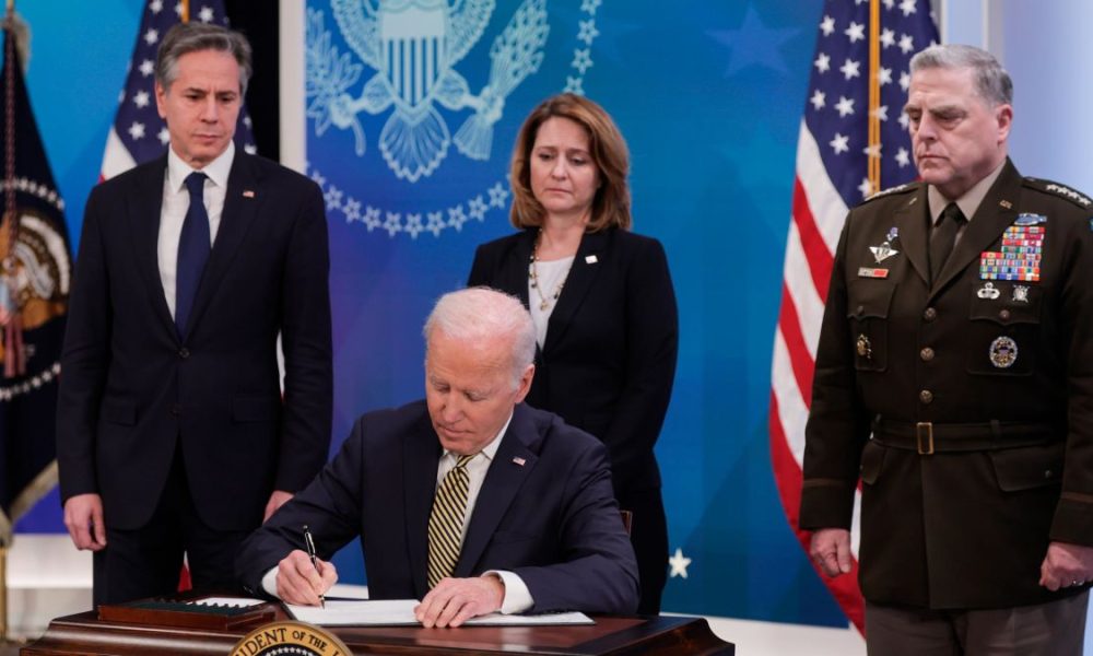 Biden Gives $250 Million to Ukraine as Republican Block Additional Funding