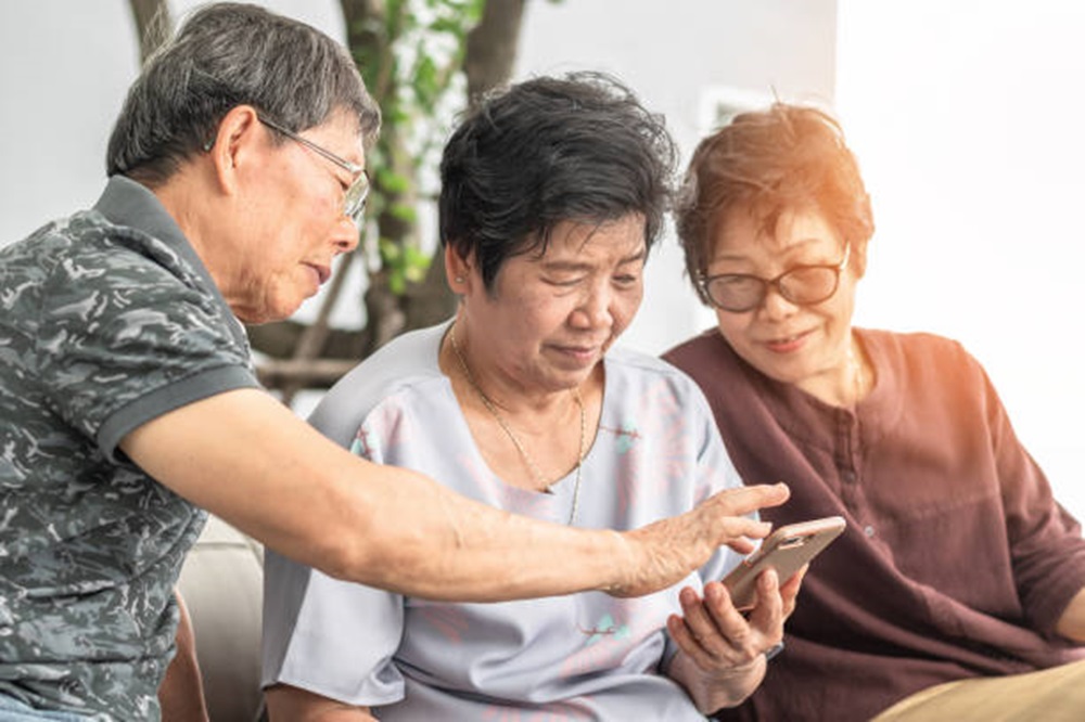 Elderly in Thailand to Get Anti-Scam Education as Cybercrime Explodes