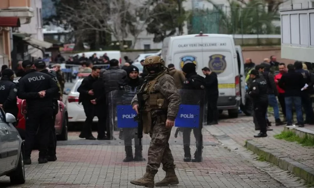 Gunmen Kill 1 Person During Sunday Morning Mass at an Istanbul Church