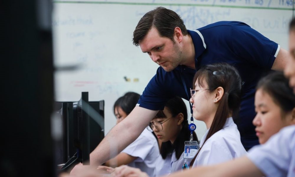 Thailand Implements Mandatory English Language Skills Test for University Students