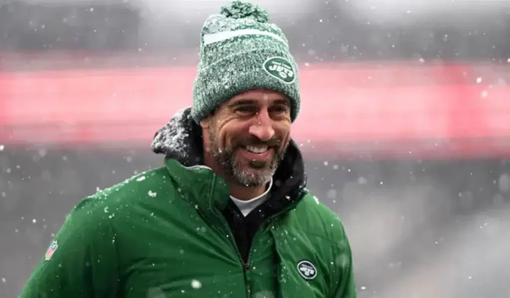 Aaron Rodgers To Join Politics Amid 2024 NFL Season?