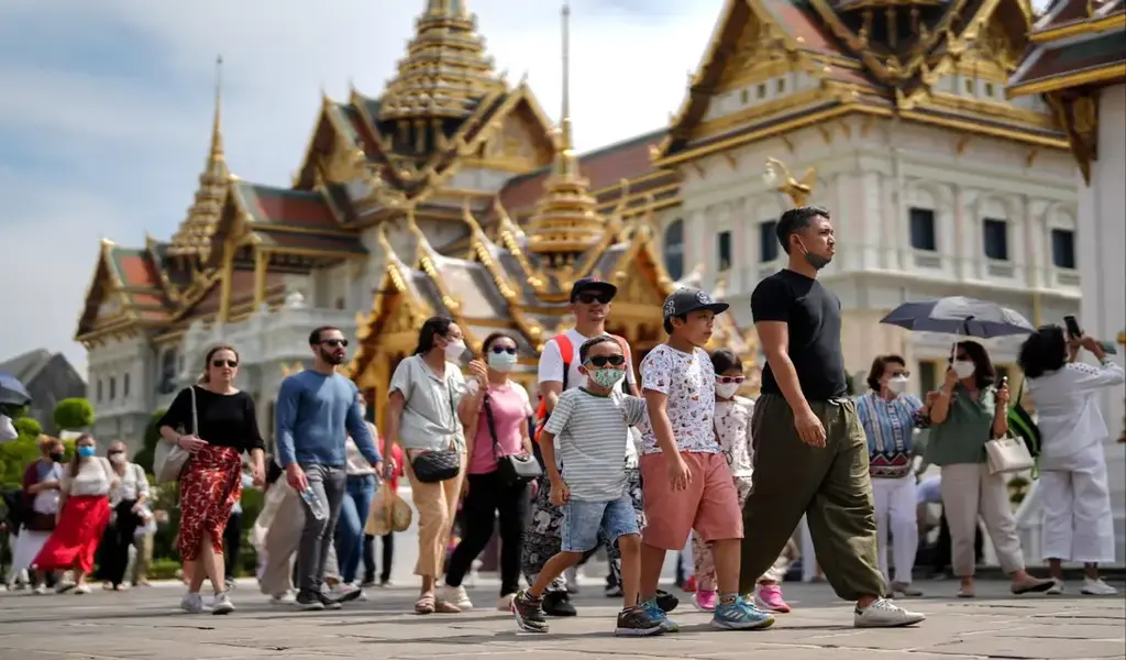 Chinese Tourists Lead International Arrivals in Thailand