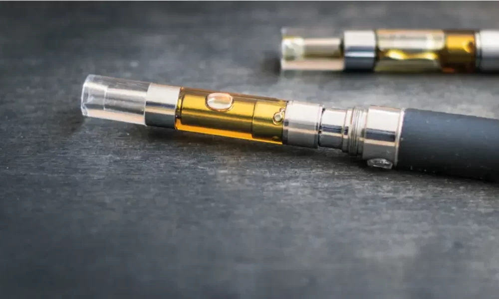 Delta 8 Carts vs. Delta 8 Disposable Vapes: Which is Right for You?